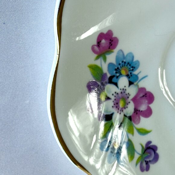 Vintage Crown Mark Bone China Tea Cup & Saucer Blue Floral Made In England - Picture 10 of 12